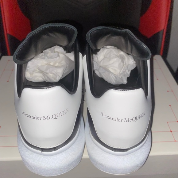 Alexander McQueen Oversized Sneakers - Picture 3 of 9